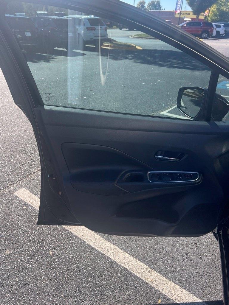 Nissan Versa SR CVT 2025