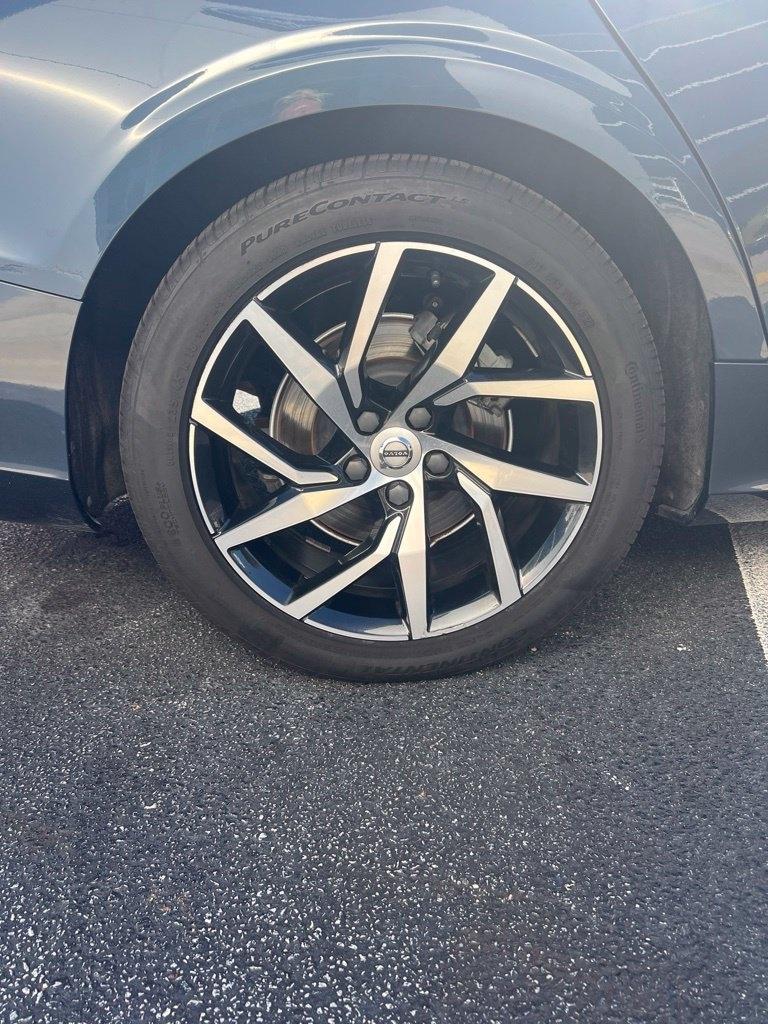 Volvo S60 T5 FWD Momentum 2019