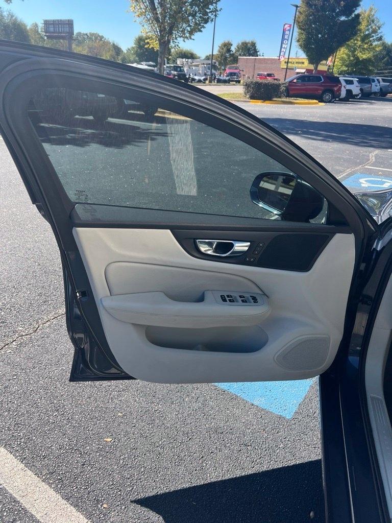 Volvo S60 T5 FWD Momentum 2019