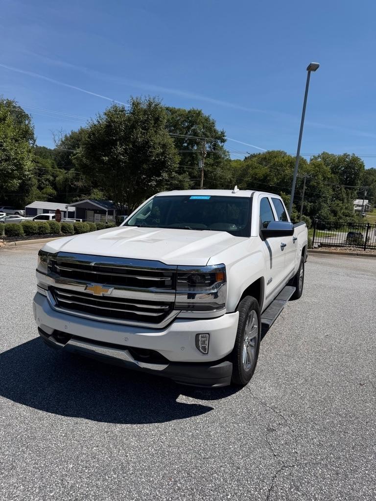 2017 Chevrolet Silverado 1500 High Country Crew Cab Long Box 4WD