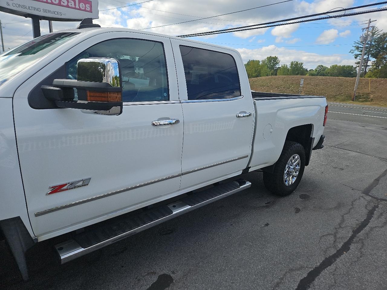 Chevrolet Silverado 3500HD 4WD Crew Cab 153.7" LTZ 2018