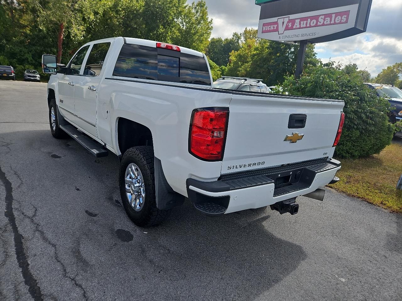 Chevrolet Silverado 3500HD 4WD Crew Cab 153.7" LTZ 2018