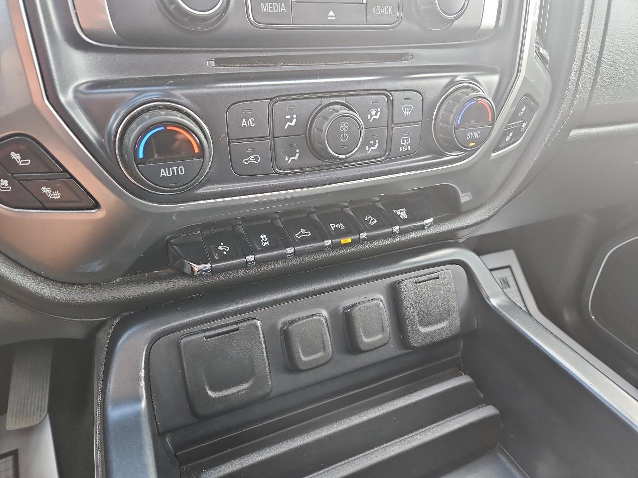 Chevrolet Silverado 3500HD 4WD Crew Cab 153.7" LTZ 2018