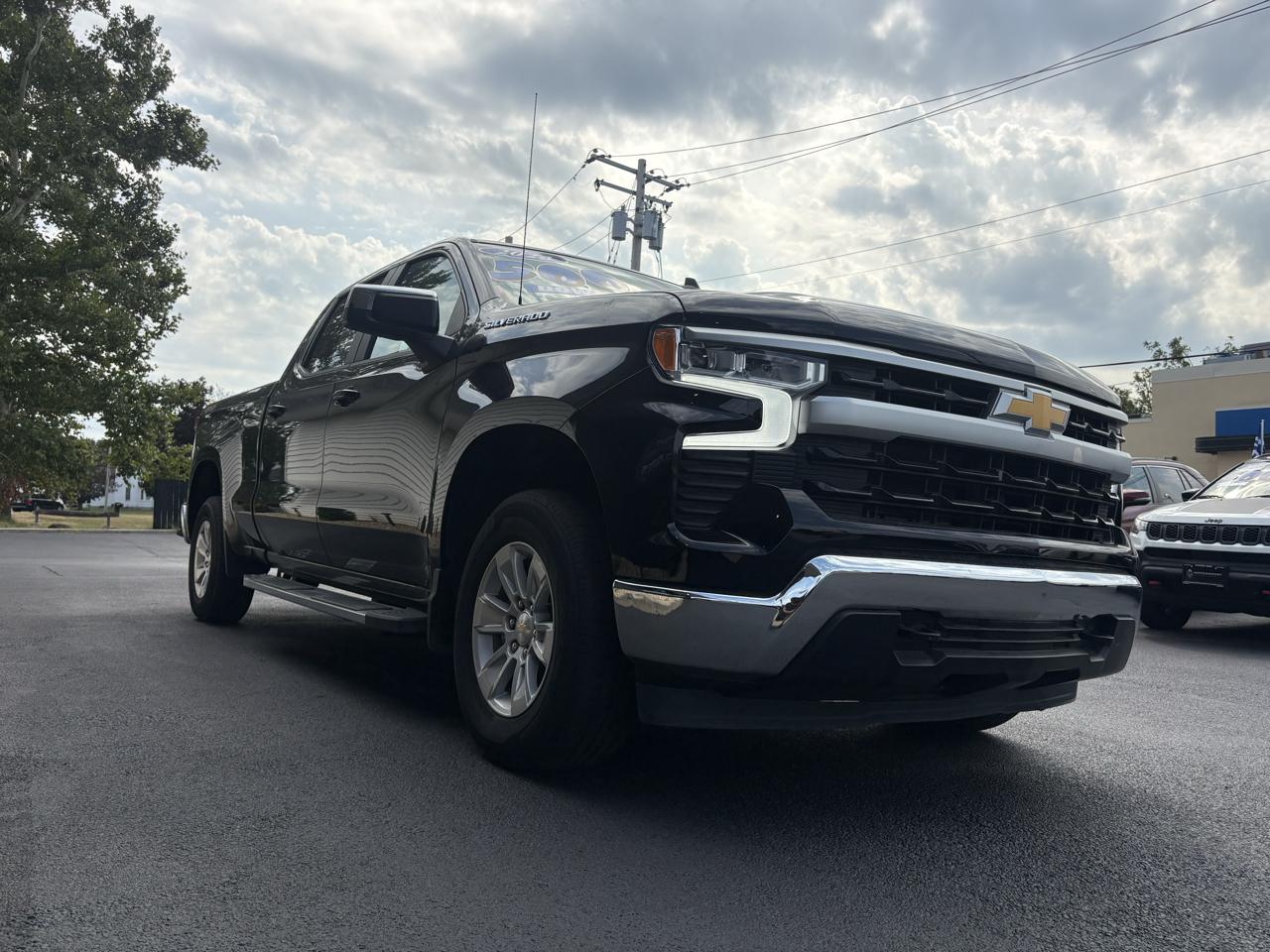 Chevrolet Silverado 1500 LT Crew Cab 4WD 2023