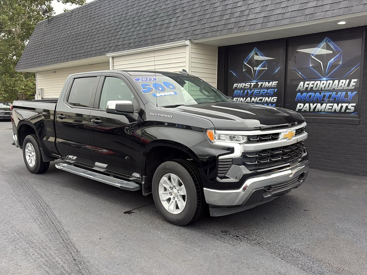 2023 Chevrolet Silverado 1500 LT Crew Cab 4WD