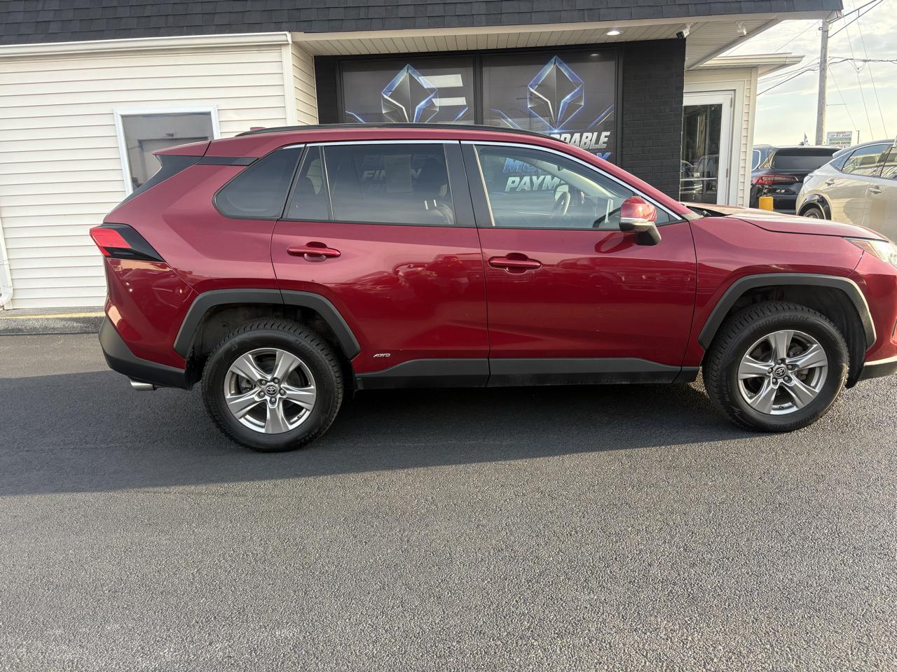 Toyota RAV4 Hybrid LE 2024