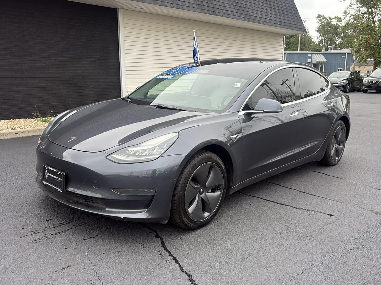 Tesla Model 3 Mid Range 2019