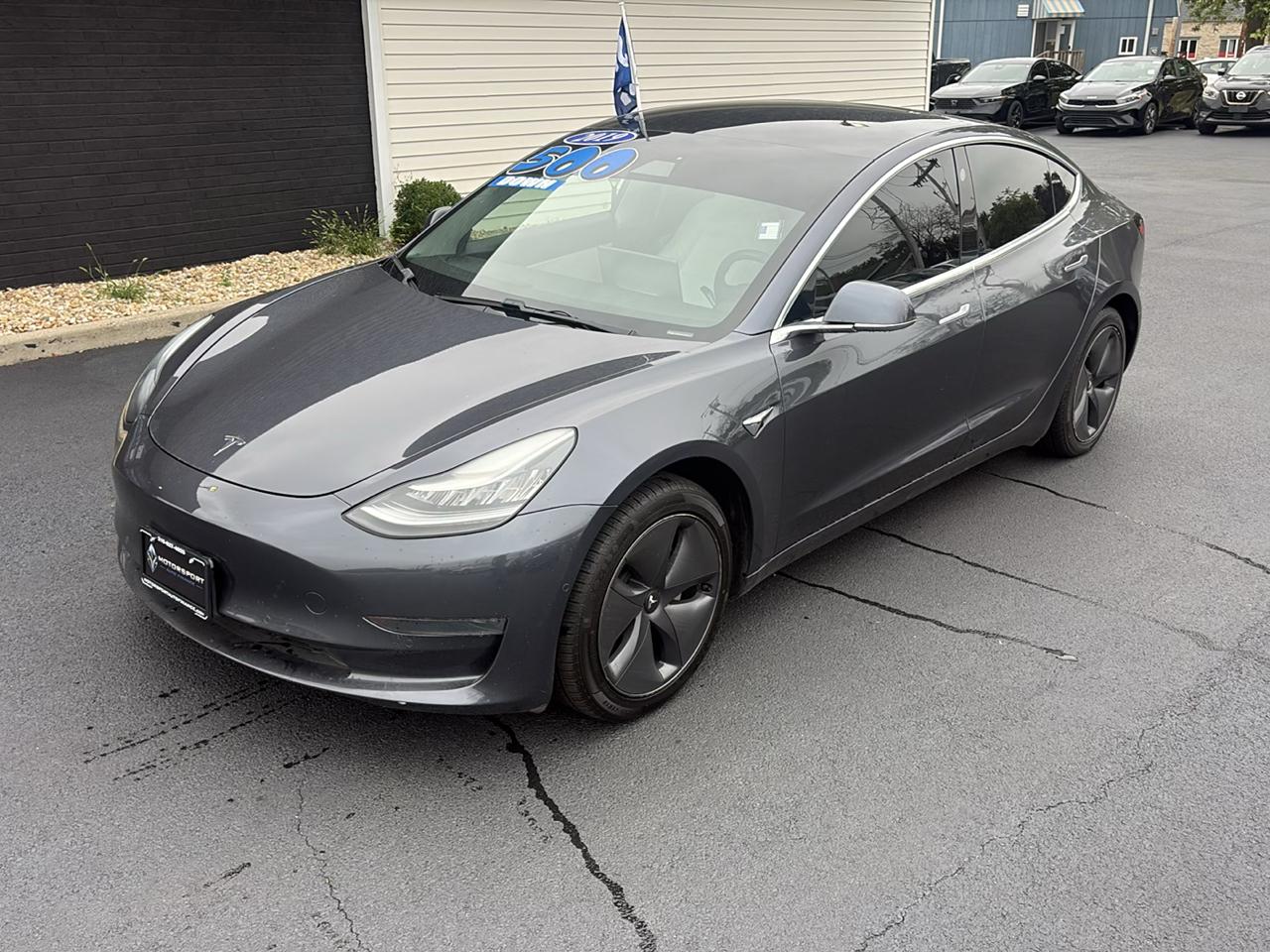 Tesla Model 3 Mid Range 2019