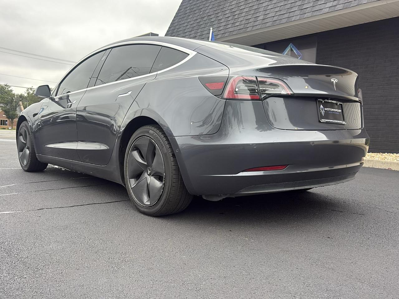 Tesla Model 3 Mid Range 2019