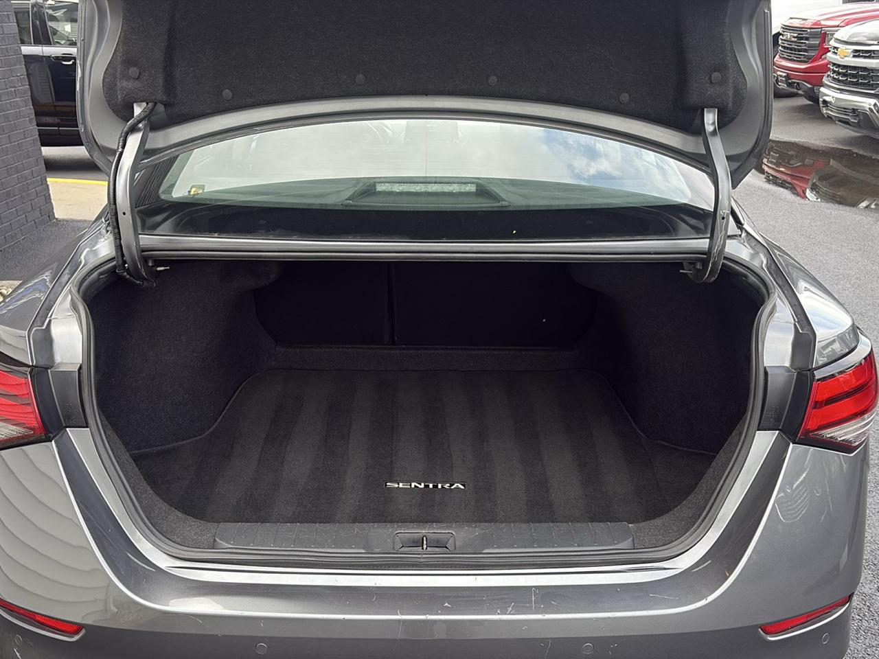 Nissan Sentra SV 2025