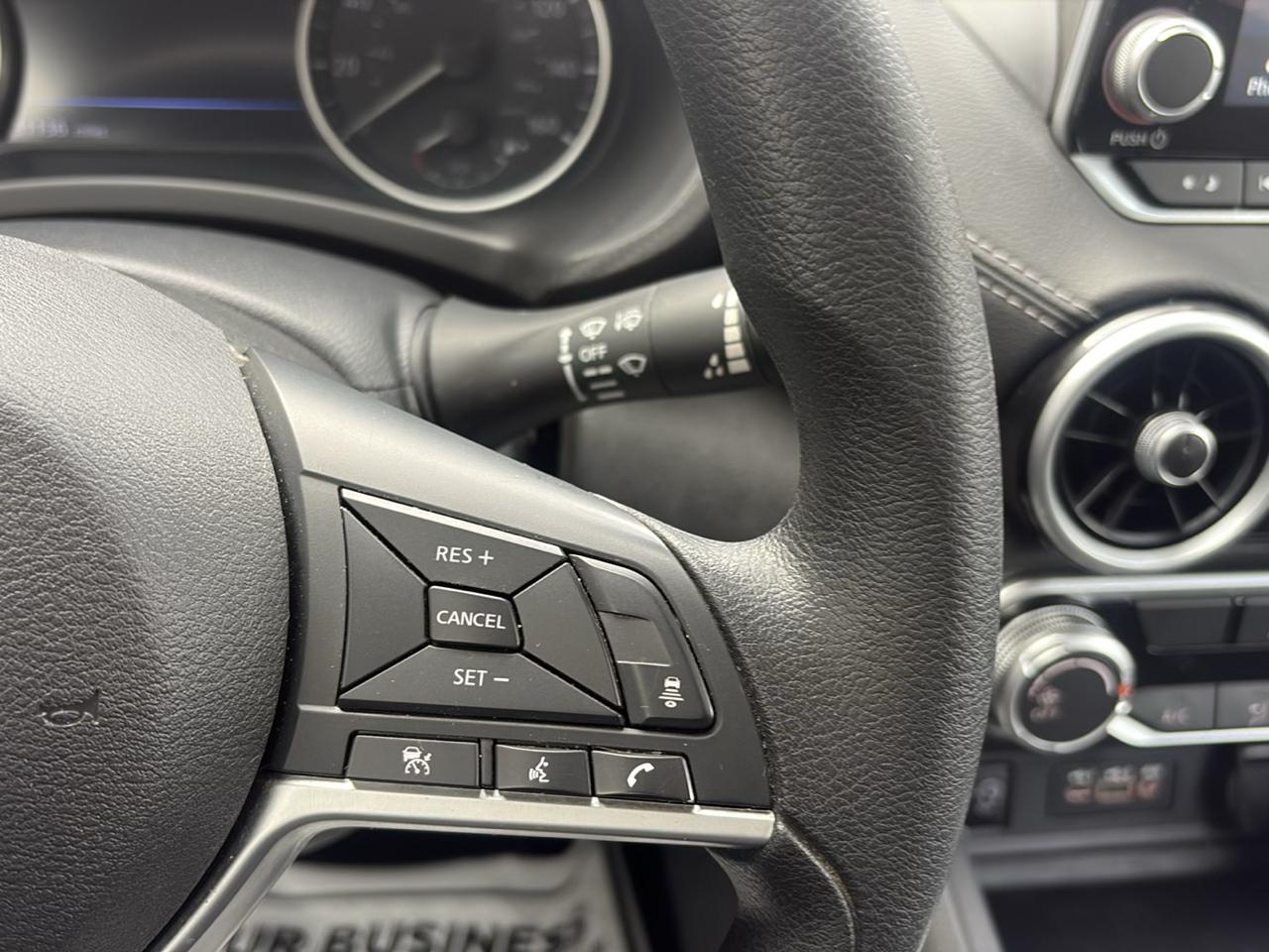 Nissan Sentra SV 2025