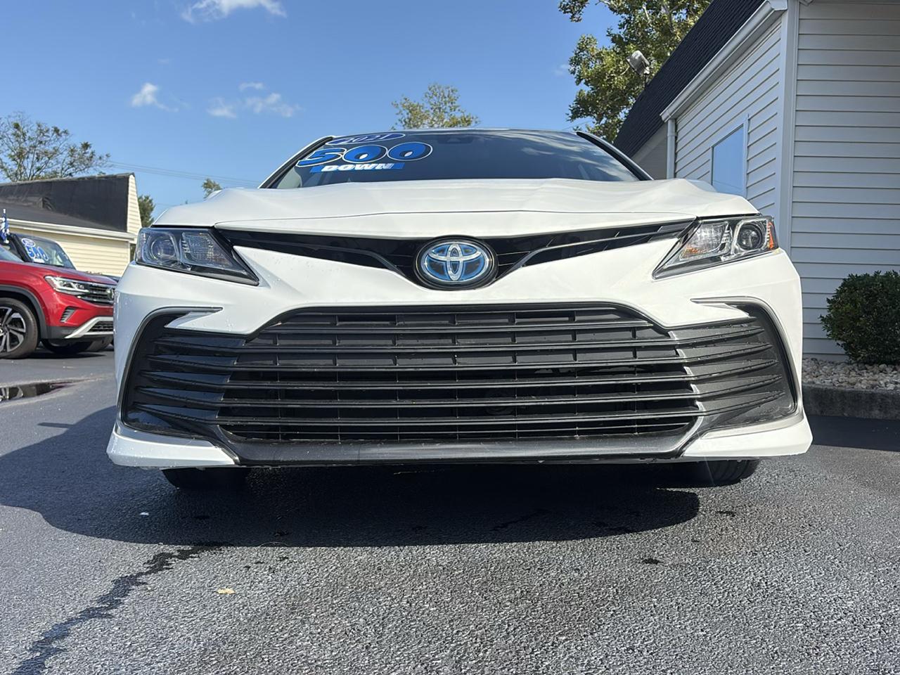 Toyota Camry Hybrid LE 2021