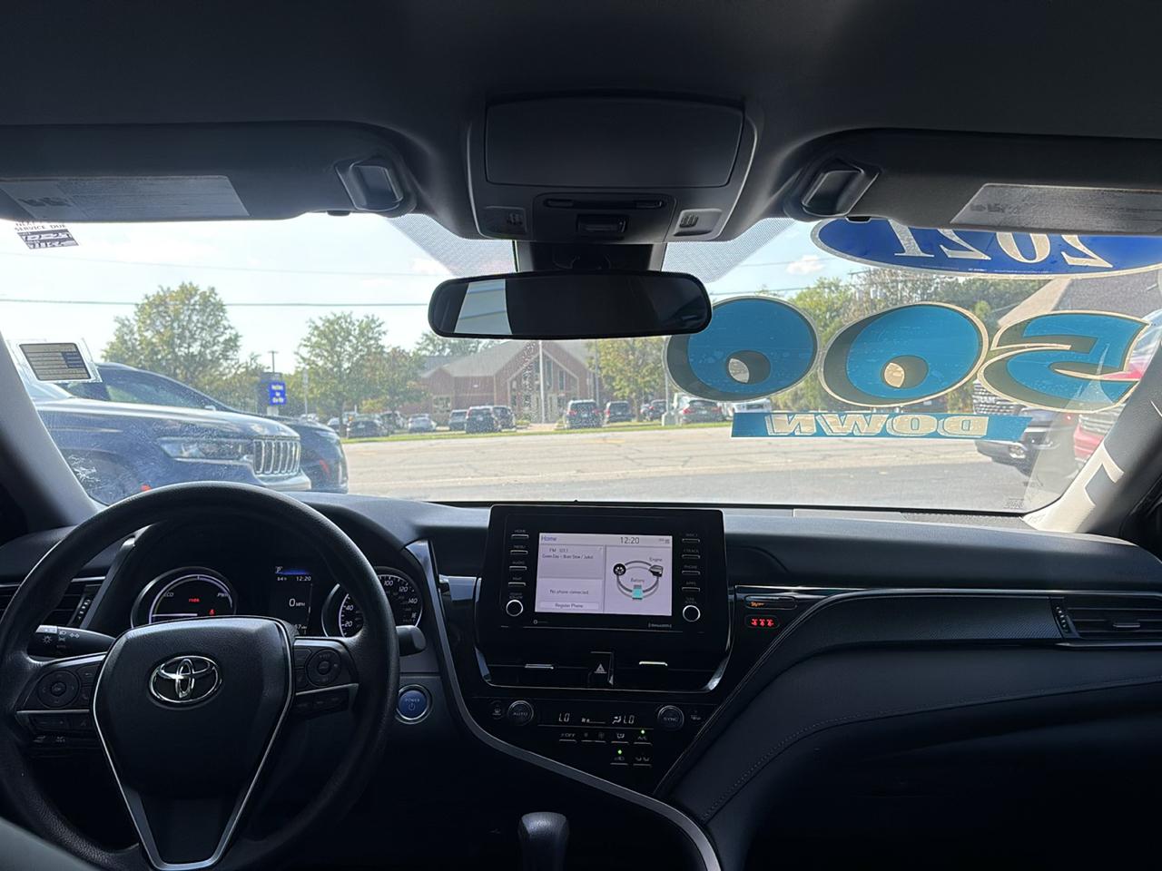 Toyota Camry Hybrid LE 2021
