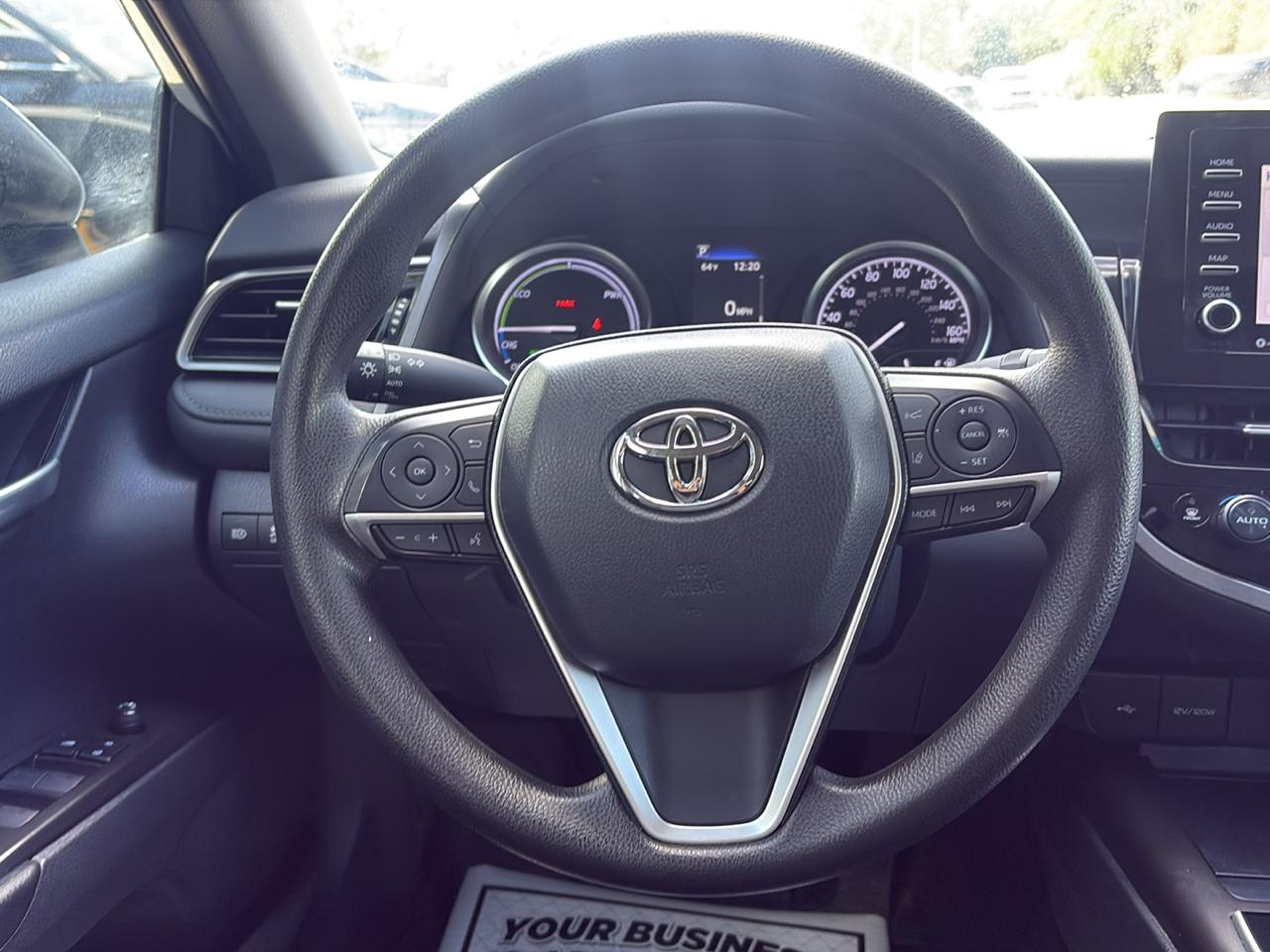 Toyota Camry Hybrid LE 2021