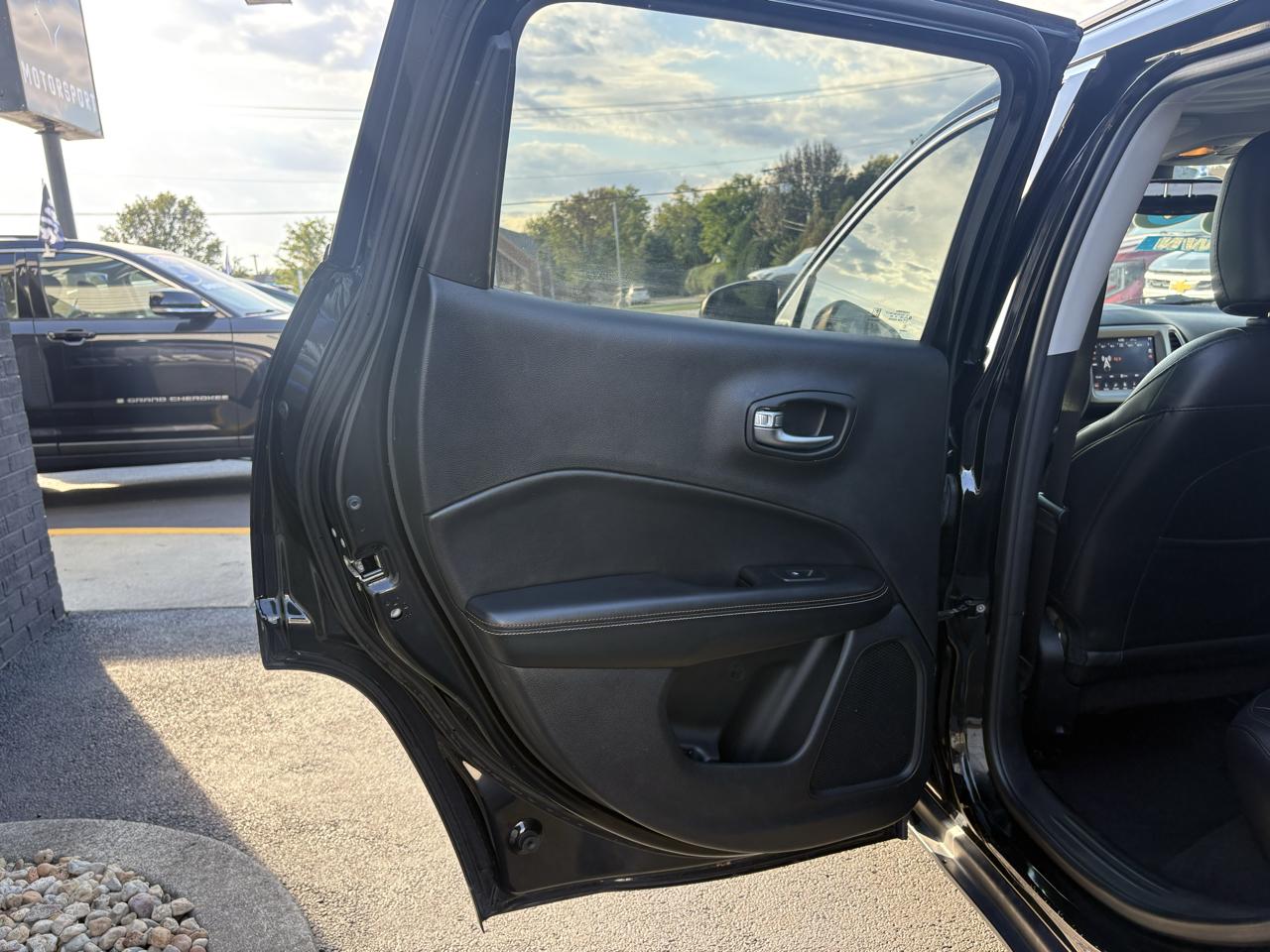 Jeep Compass Latitude FWD 2019