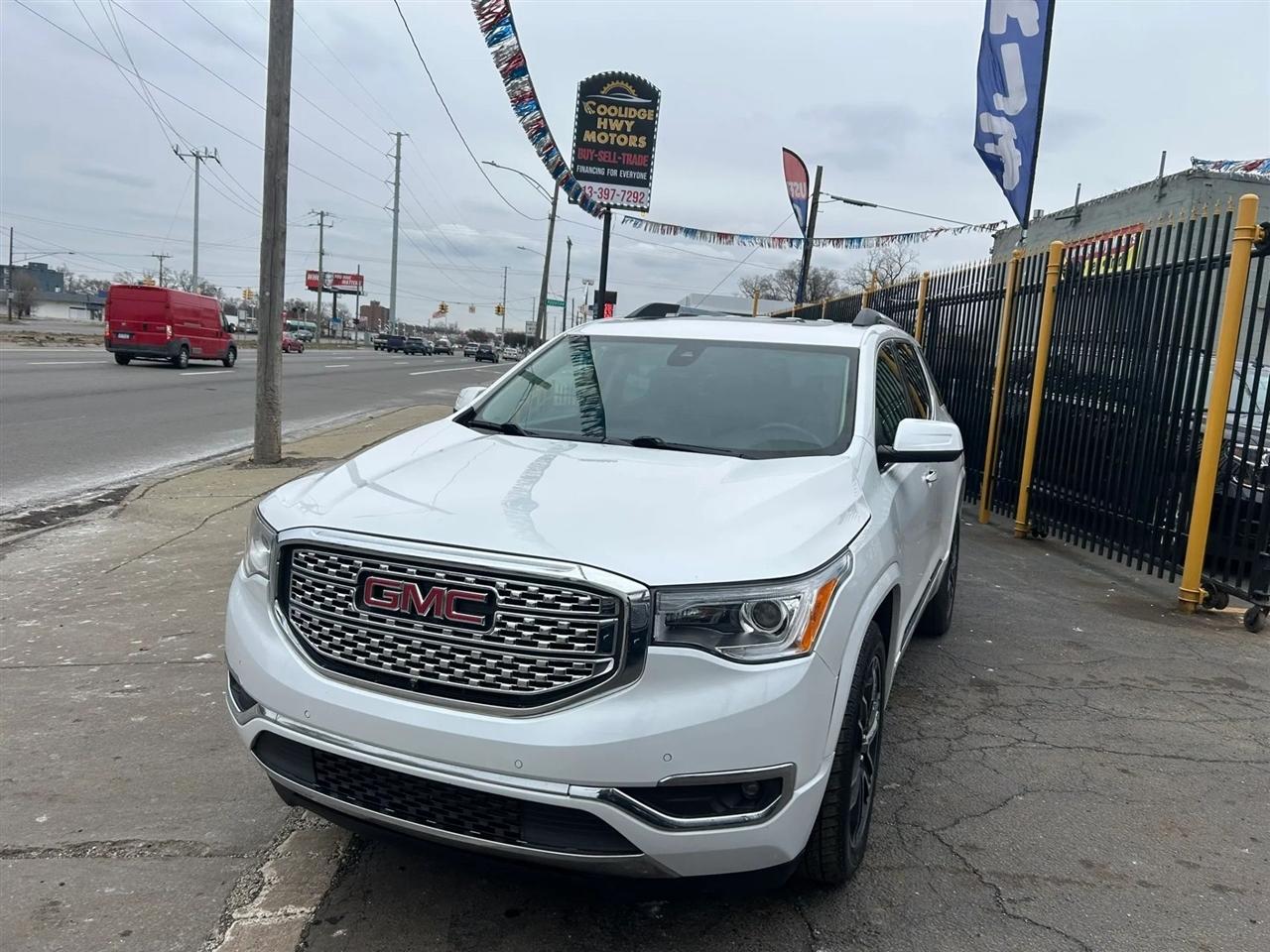 GMC Acadia Denali AWD 2017