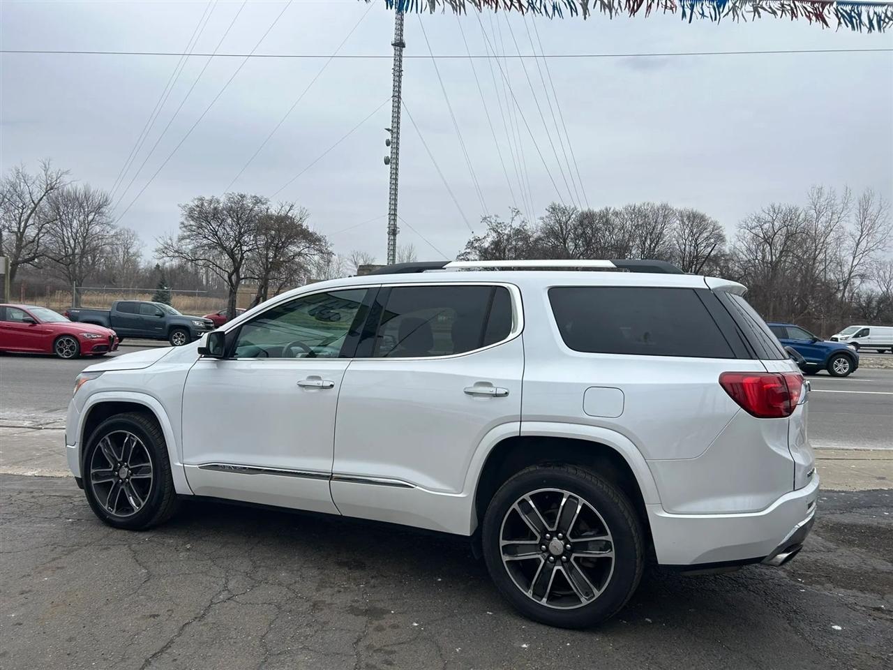 GMC Acadia Denali AWD 2017