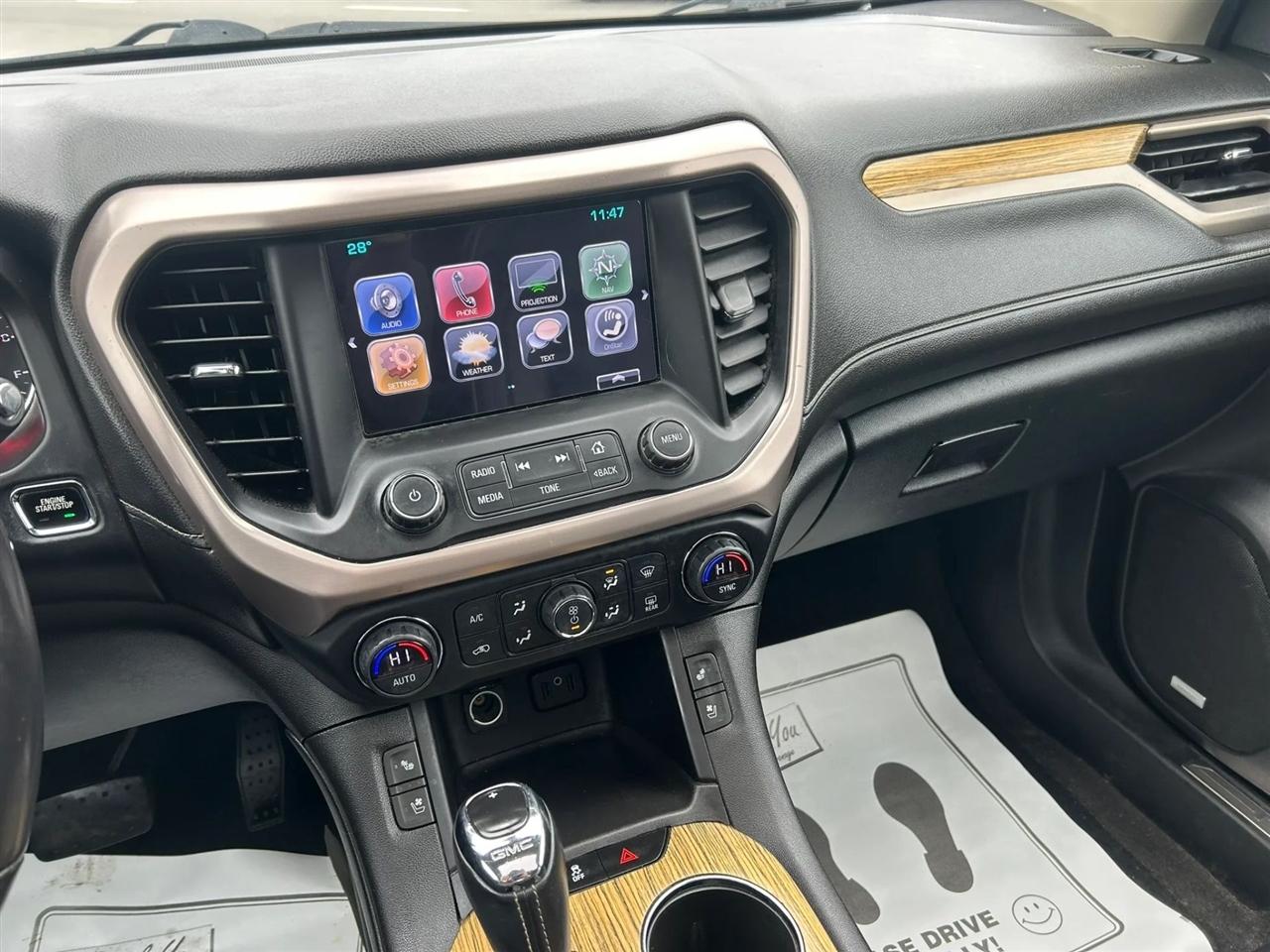 GMC Acadia Denali AWD 2017