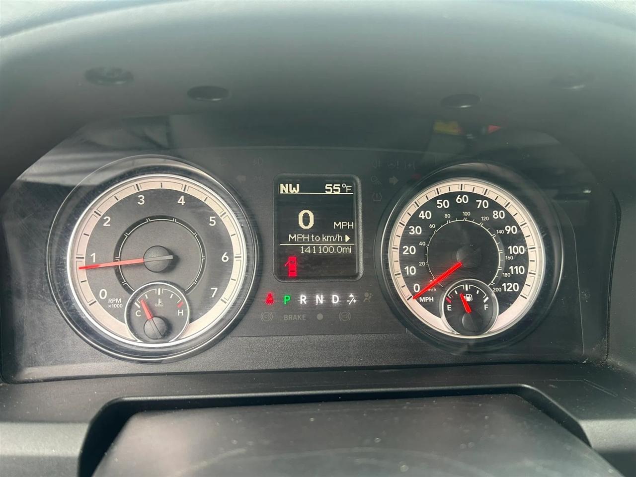 RAM 1500 Tradesman Crew Cab SWB 4WD 2016