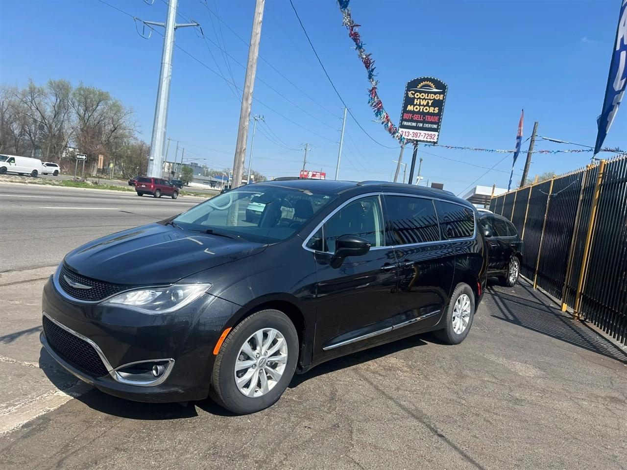 2019 Chrysler Pacifica Touring-L