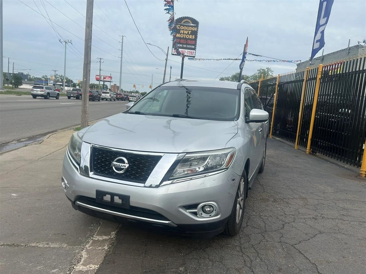 Nissan Pathfinder SL 4WD 2014