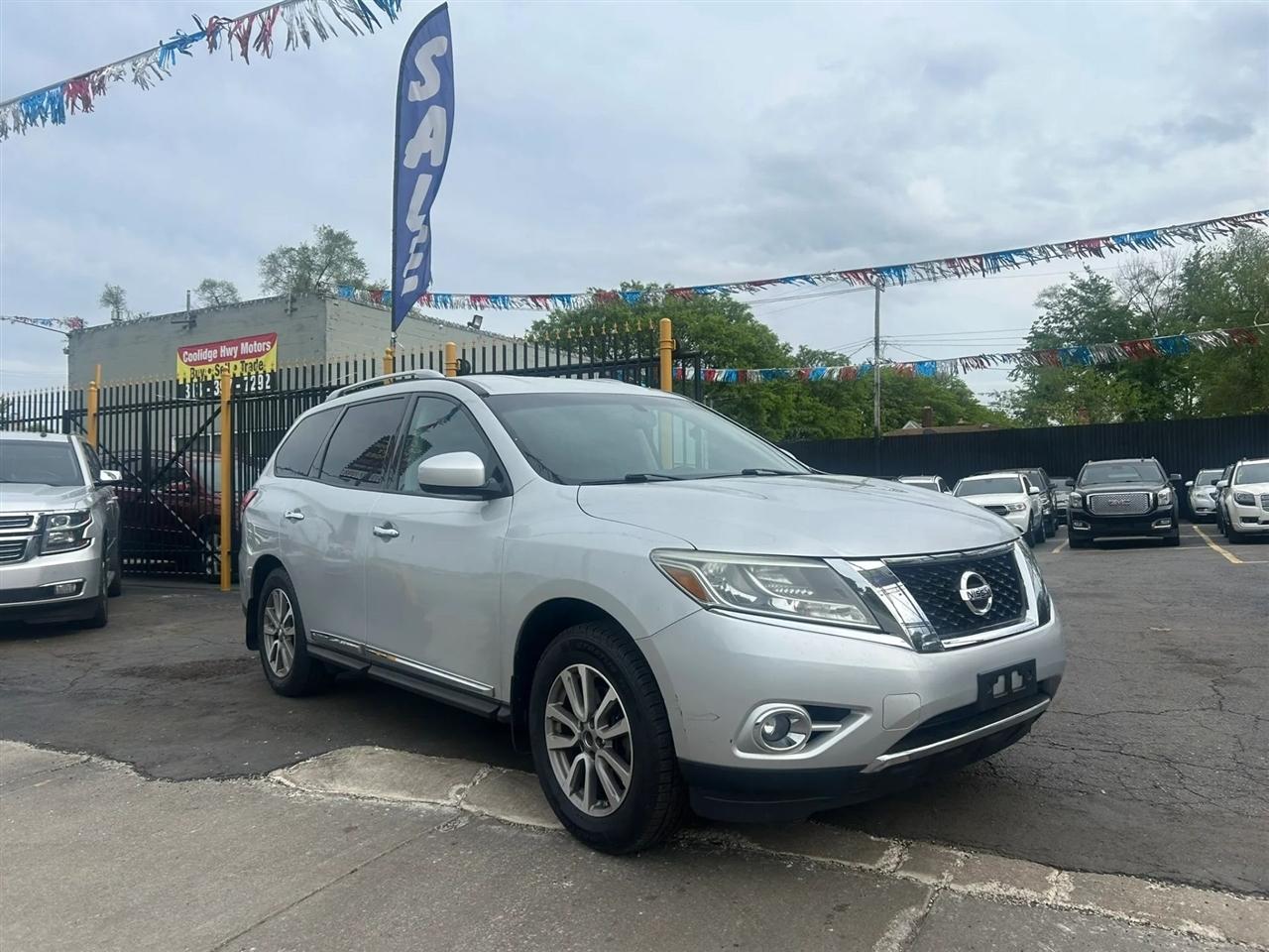 Nissan Pathfinder SL 4WD 2014