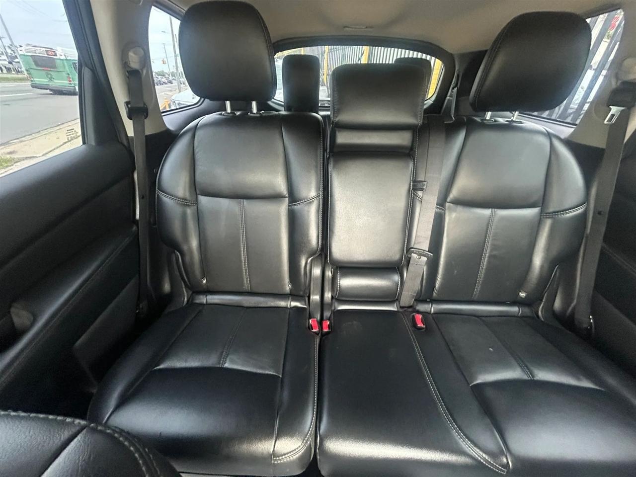 Nissan Pathfinder SL 4WD 2014