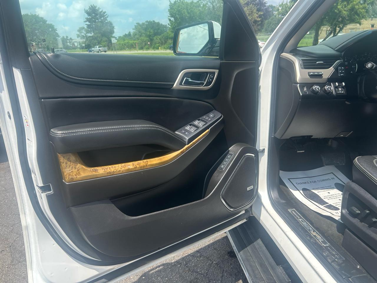 GMC Yukon XL Denali 4WD 2017