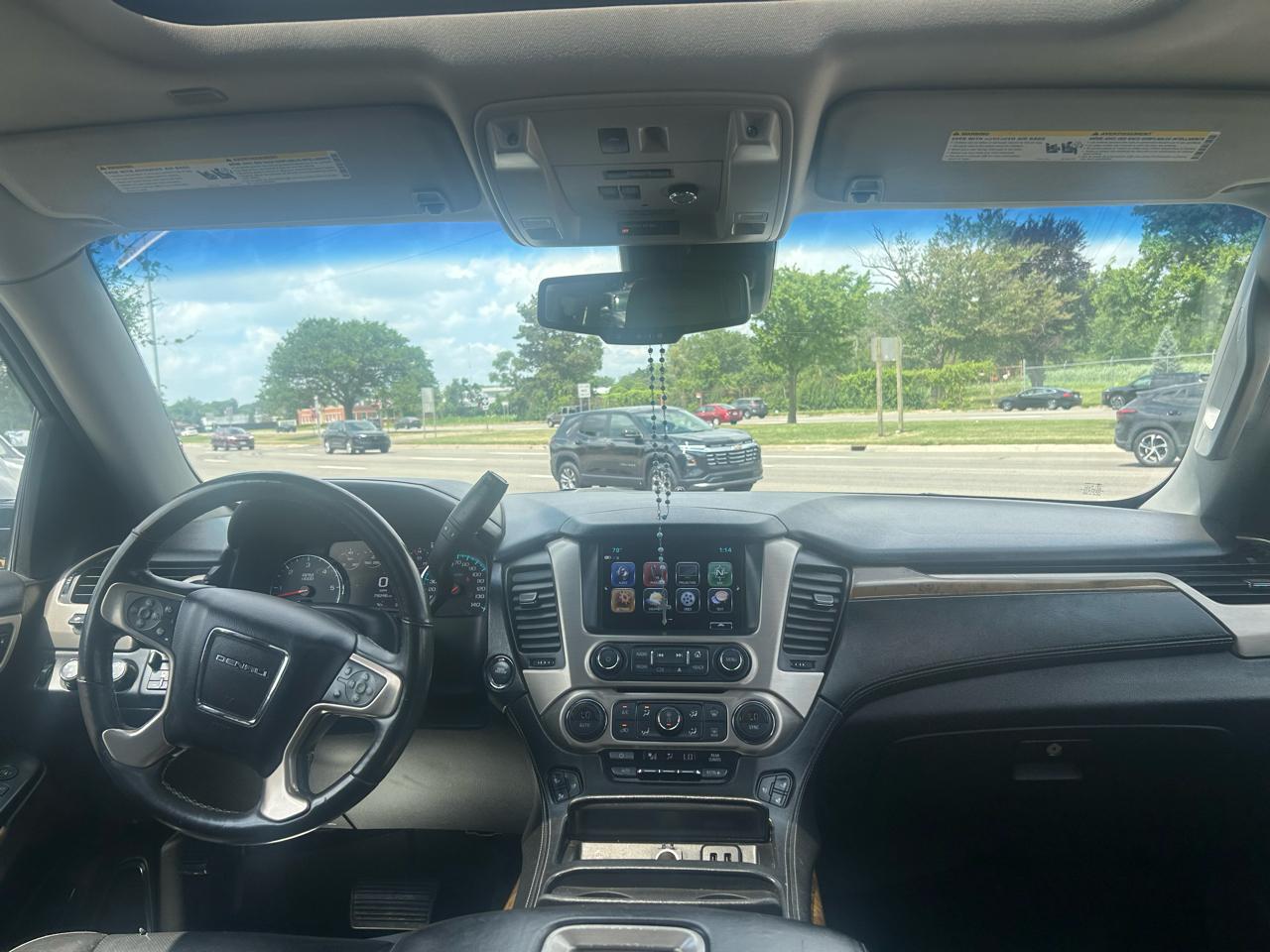 GMC Yukon XL Denali 4WD 2017
