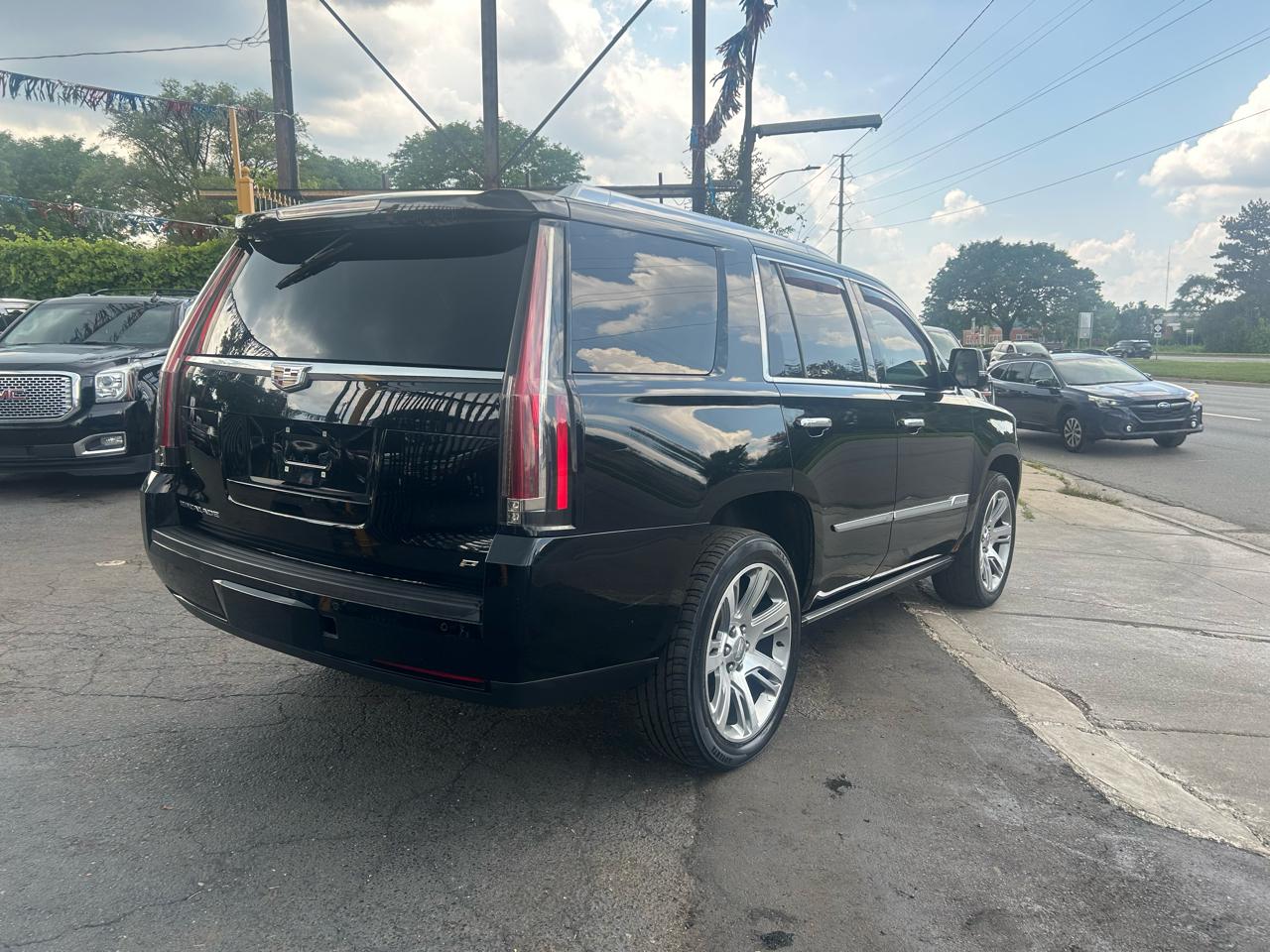 Cadillac Escalade Platinum 4WD 2015