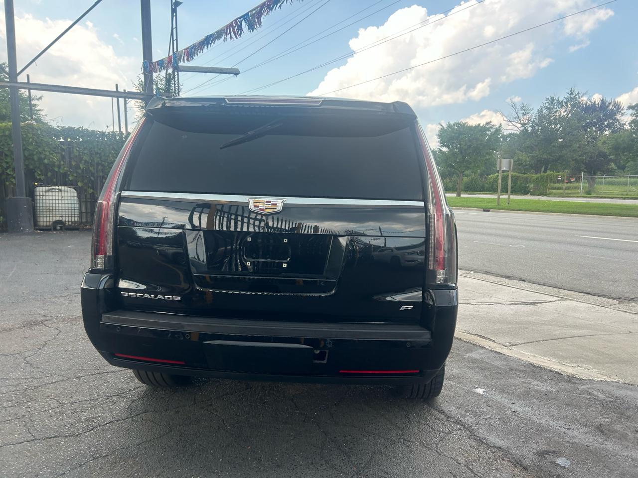 Cadillac Escalade Platinum 4WD 2015