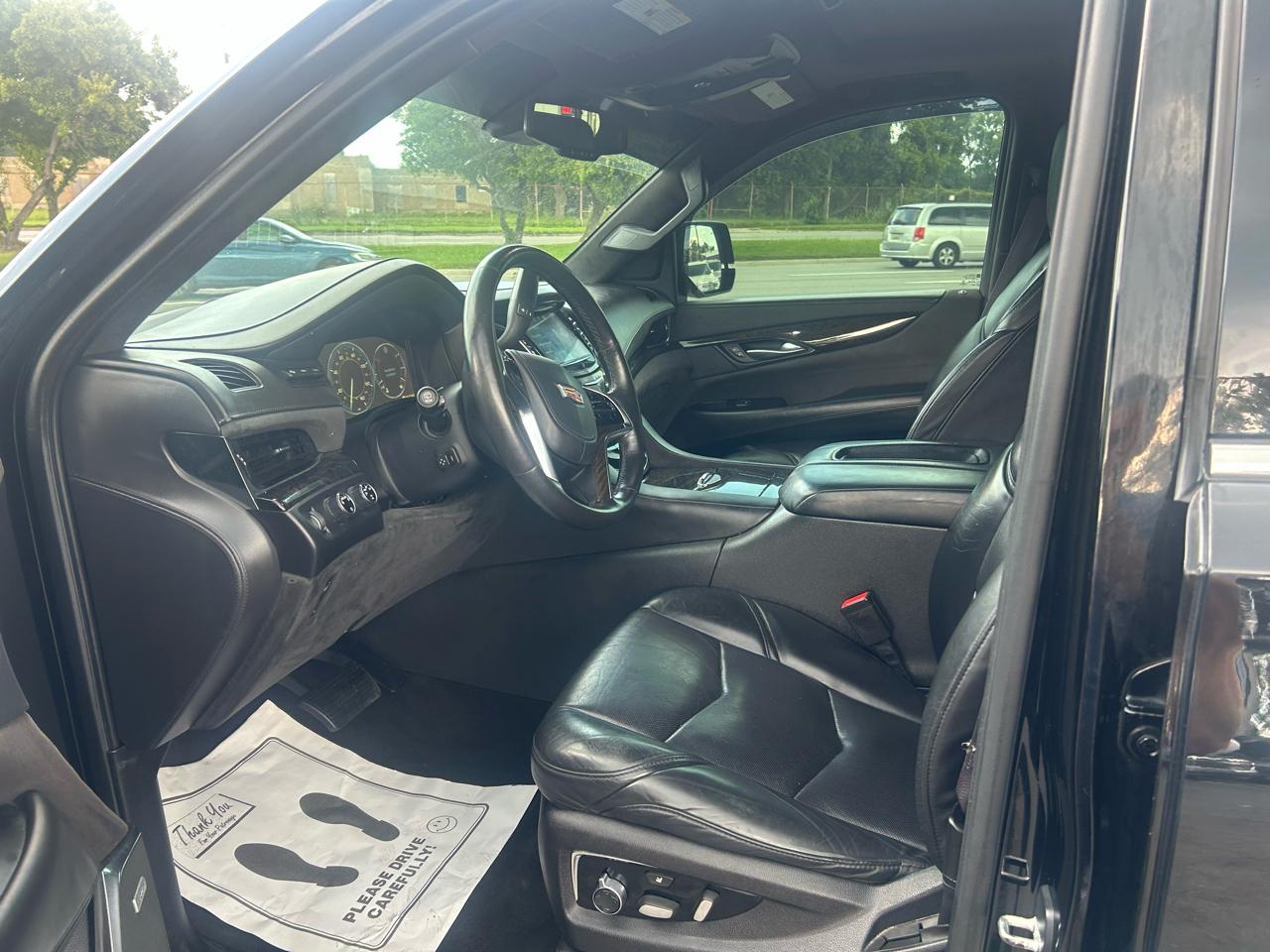 Cadillac Escalade Platinum 4WD 2015