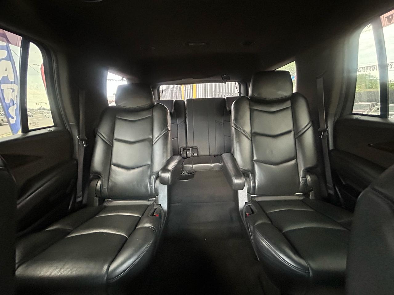 Cadillac Escalade Platinum 4WD 2015