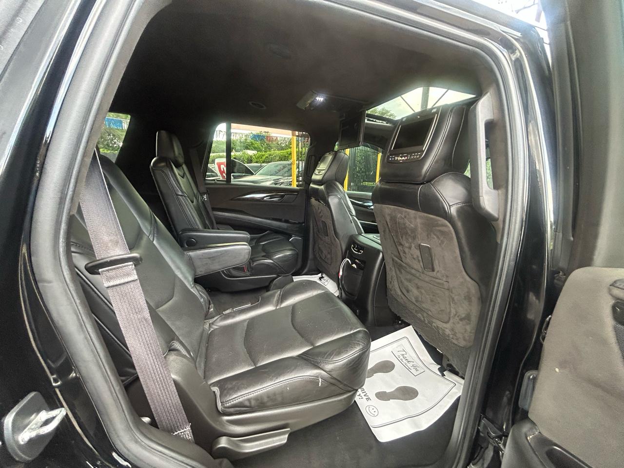 Cadillac Escalade Platinum 4WD 2015