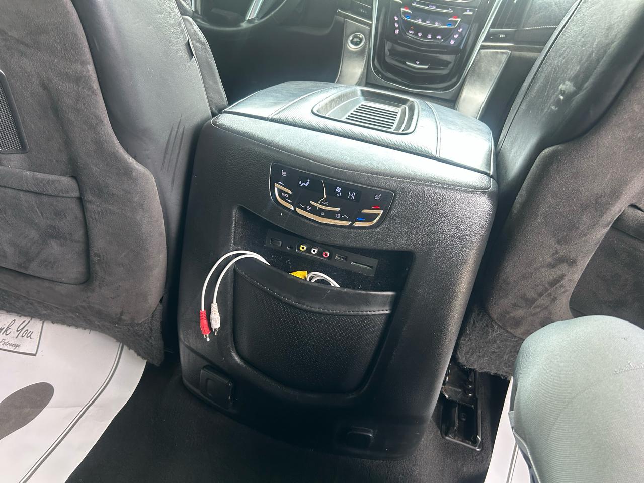 Cadillac Escalade Platinum 4WD 2015