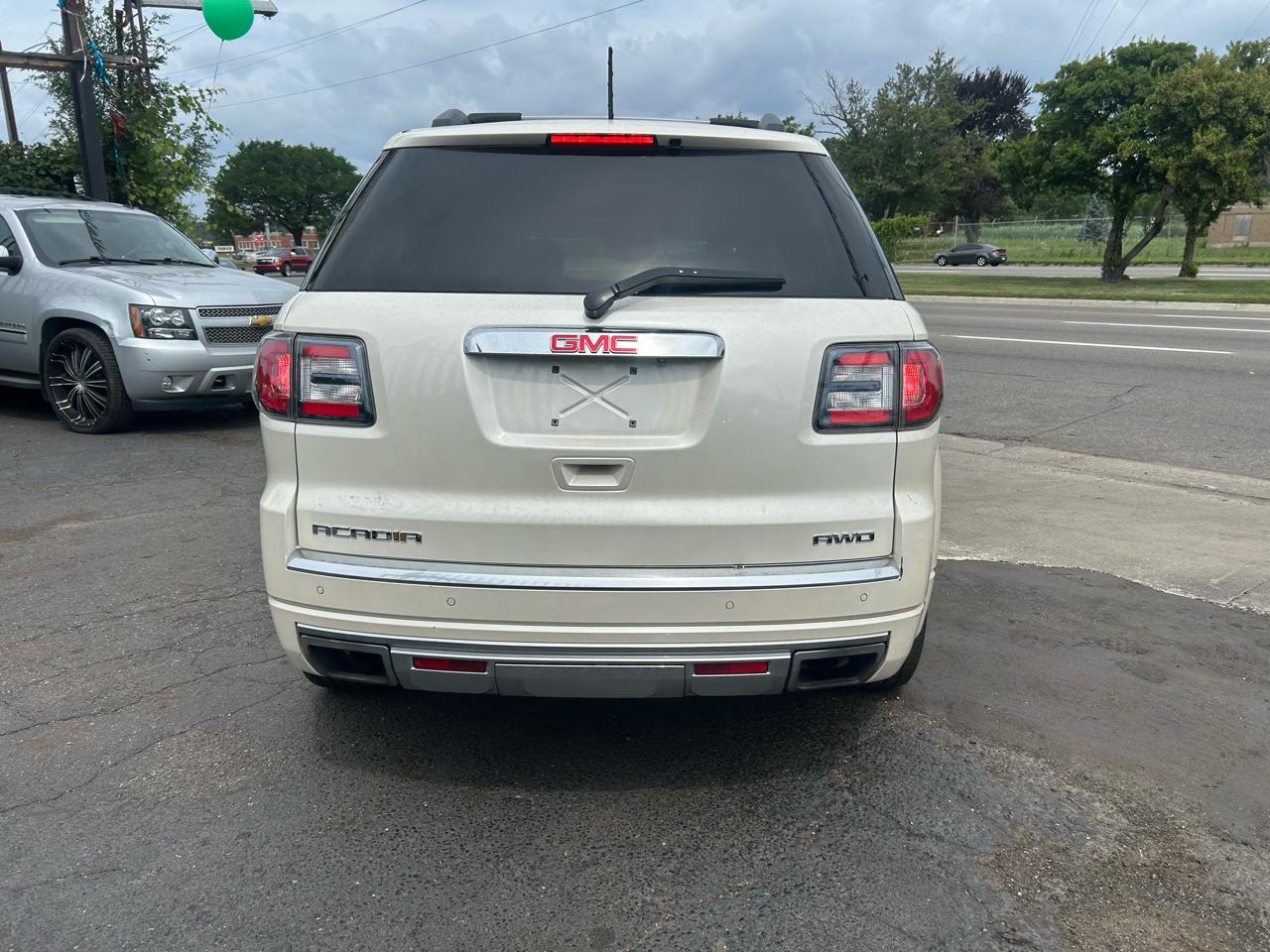 GMC Acadia Denali AWD 2015