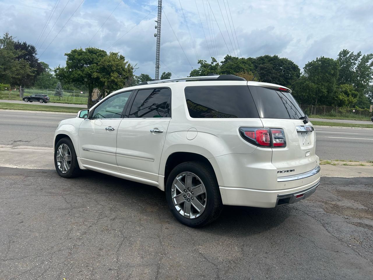GMC Acadia Denali AWD 2015