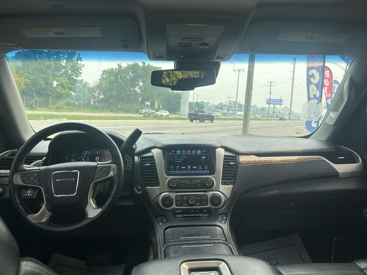GMC Yukon XL Denali 4WD 2017