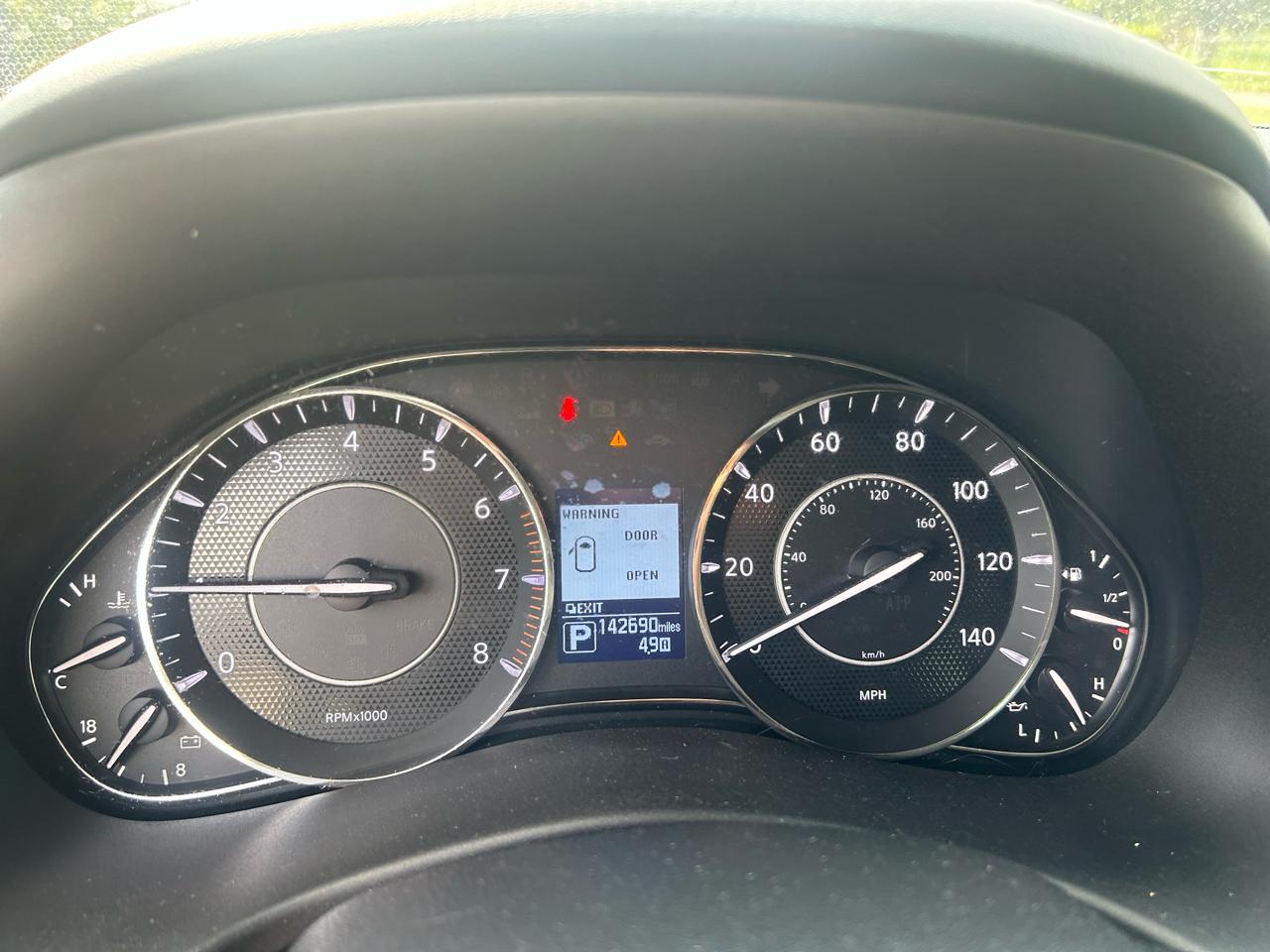 Nissan Armada Platinum 2WD 2017