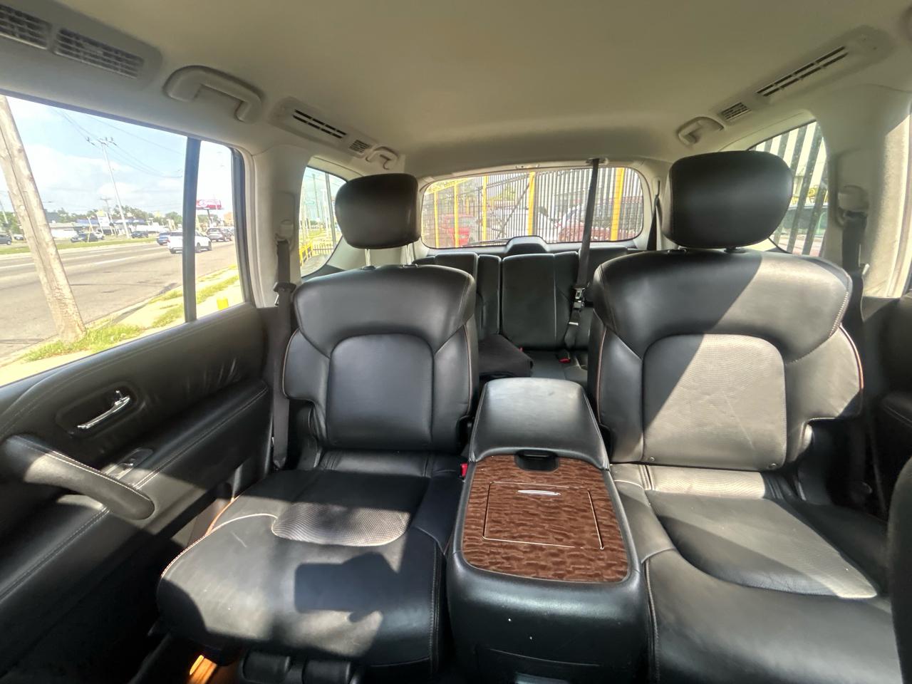 Nissan Armada Platinum 2WD 2017