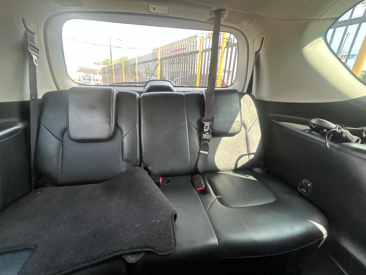 Nissan Armada Platinum 2WD 2017