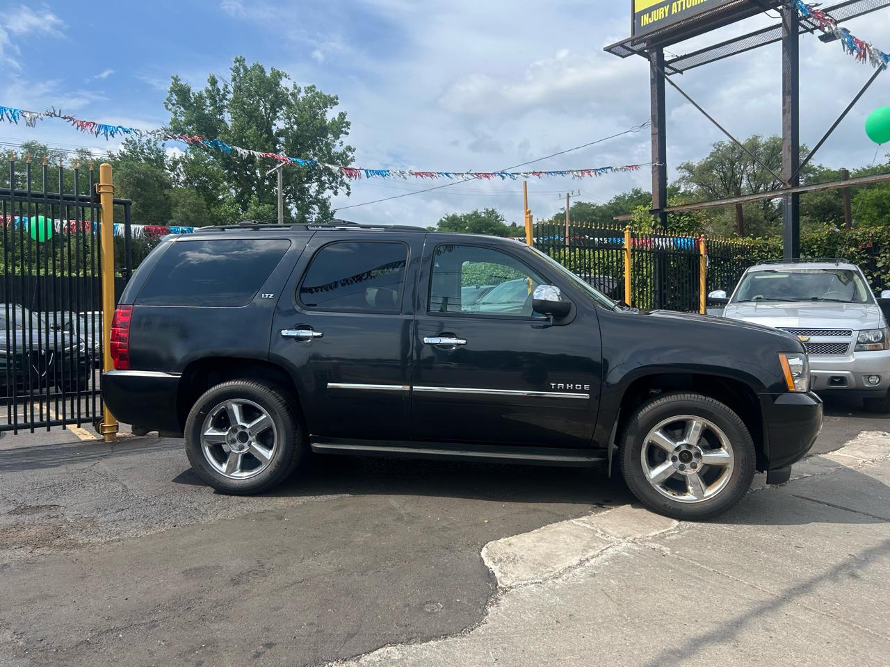 Chevrolet Tahoe LTZ 4WD 2013