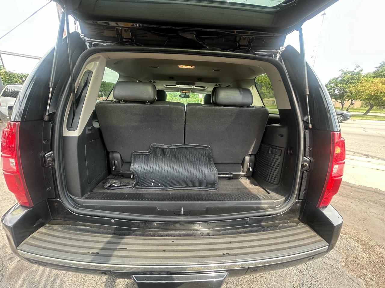 Chevrolet Tahoe LTZ 4WD 2013