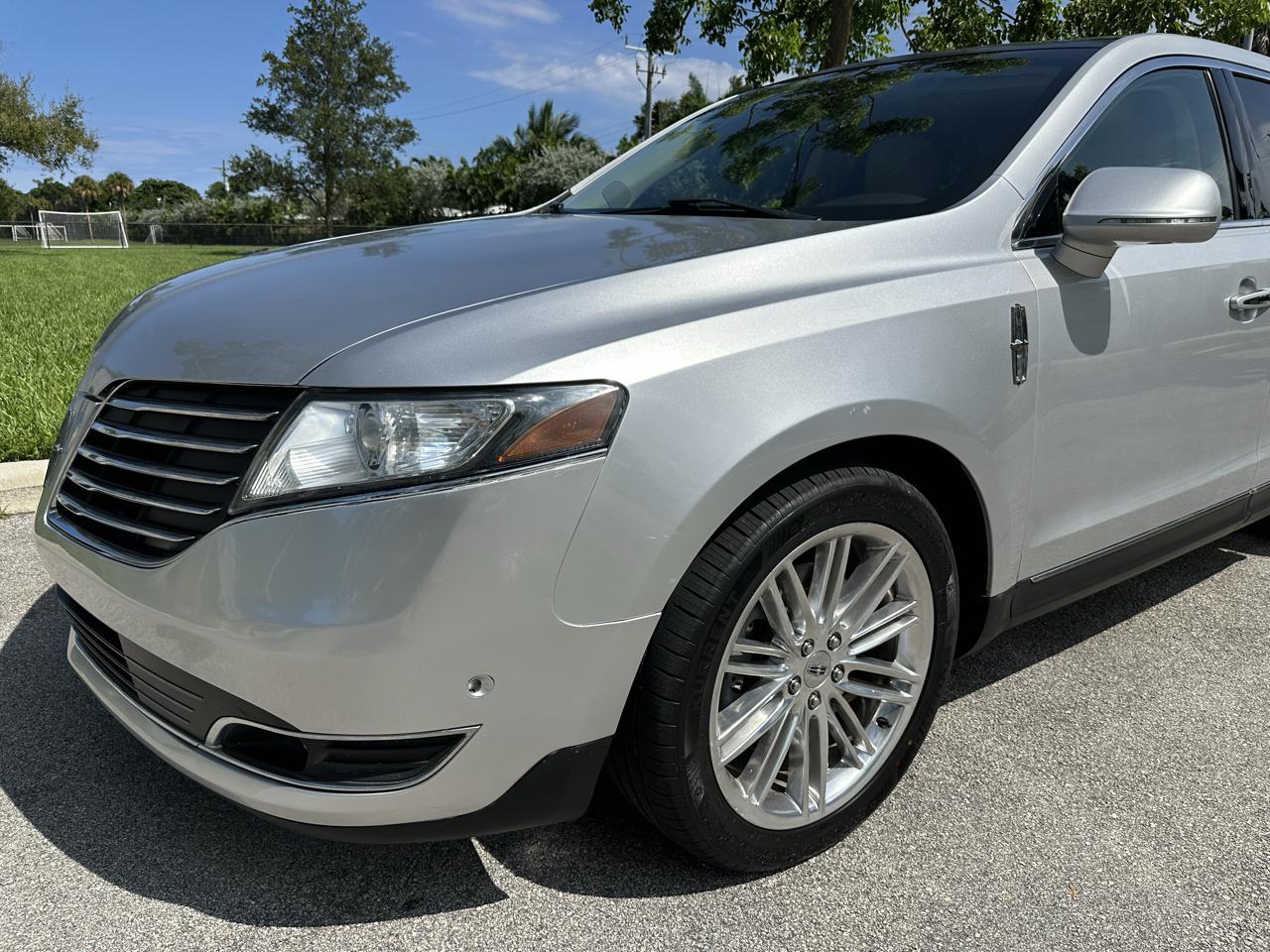Lincoln MKT 3.5L AWD Standard 2019