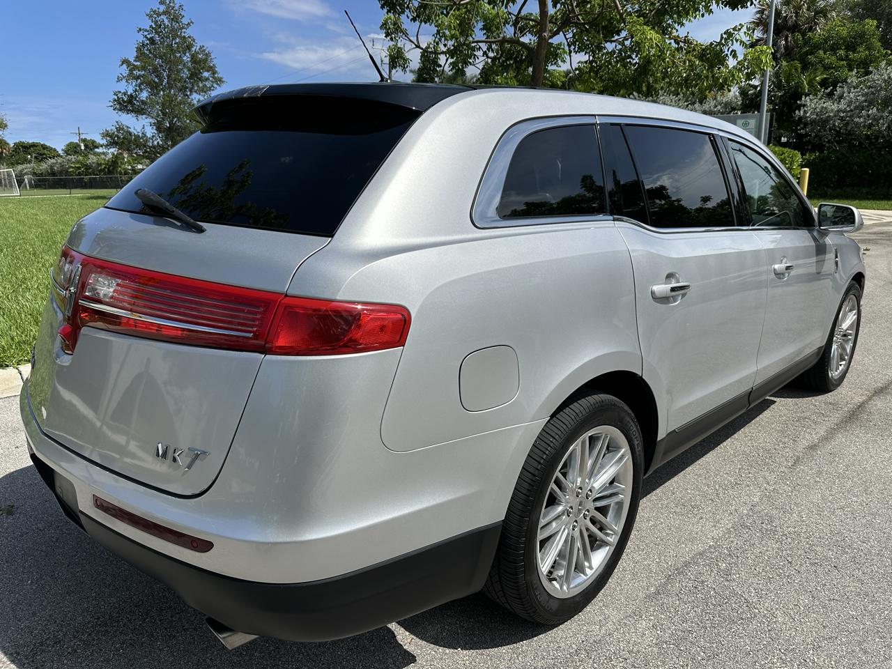 Lincoln MKT 3.5L AWD Standard 2019