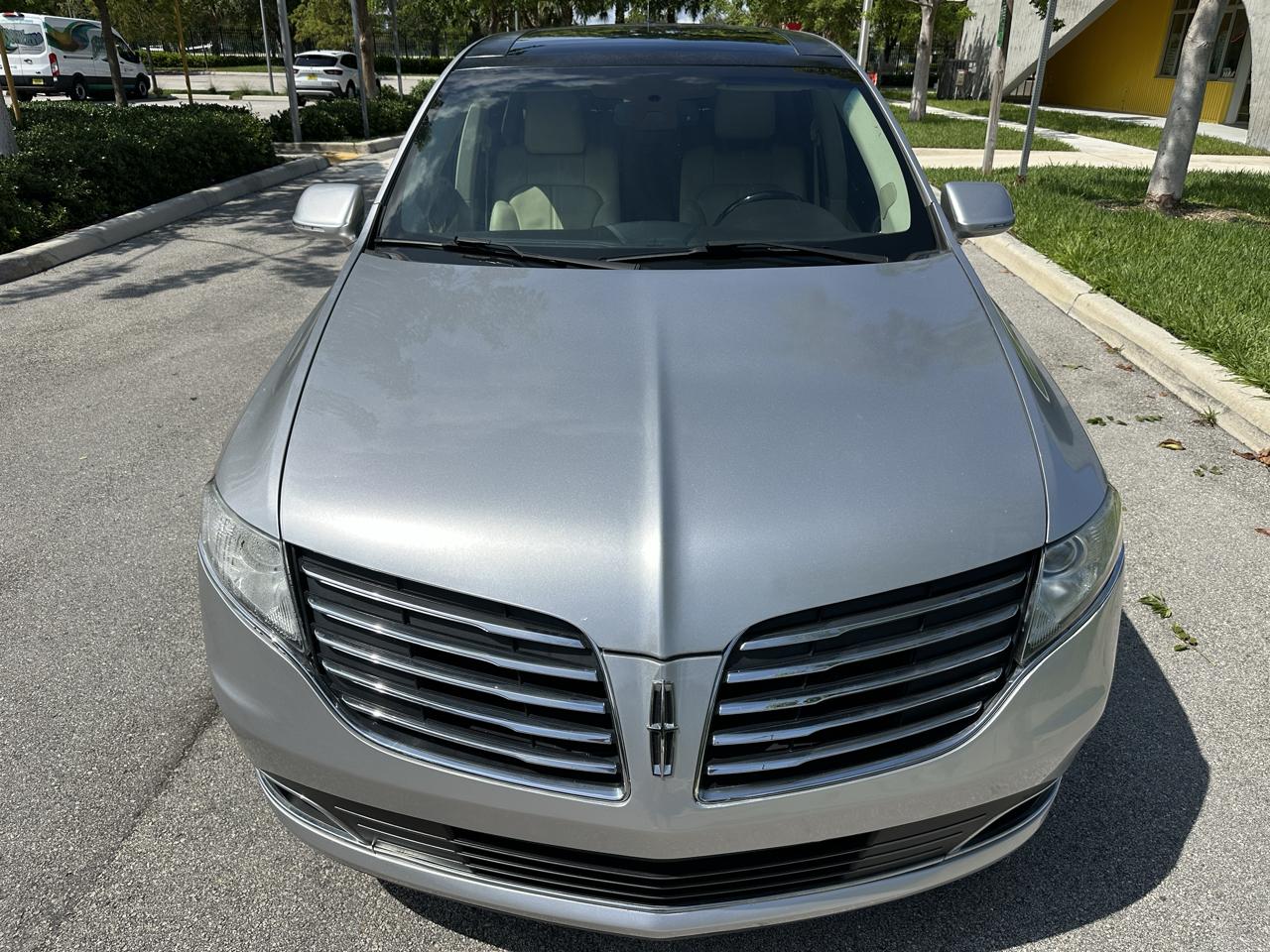Lincoln MKT 3.5L AWD Standard 2019