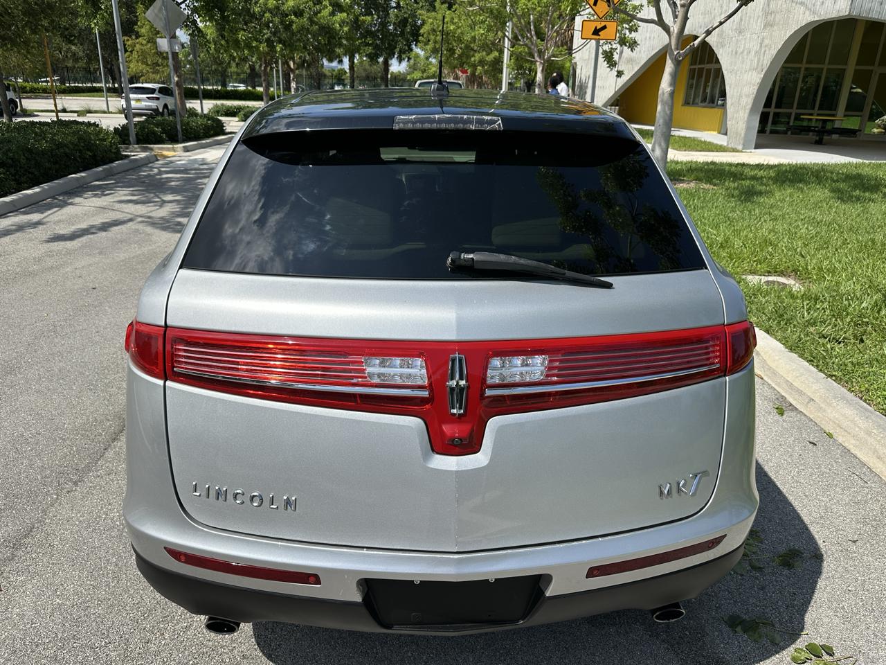 Lincoln MKT 3.5L AWD Standard 2019