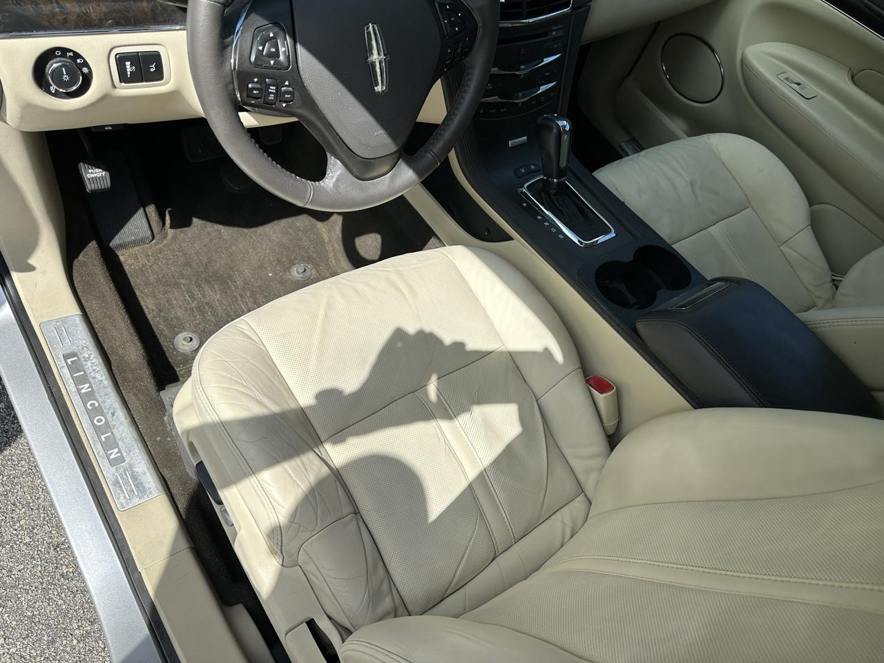 Lincoln MKT 3.5L AWD Standard 2019