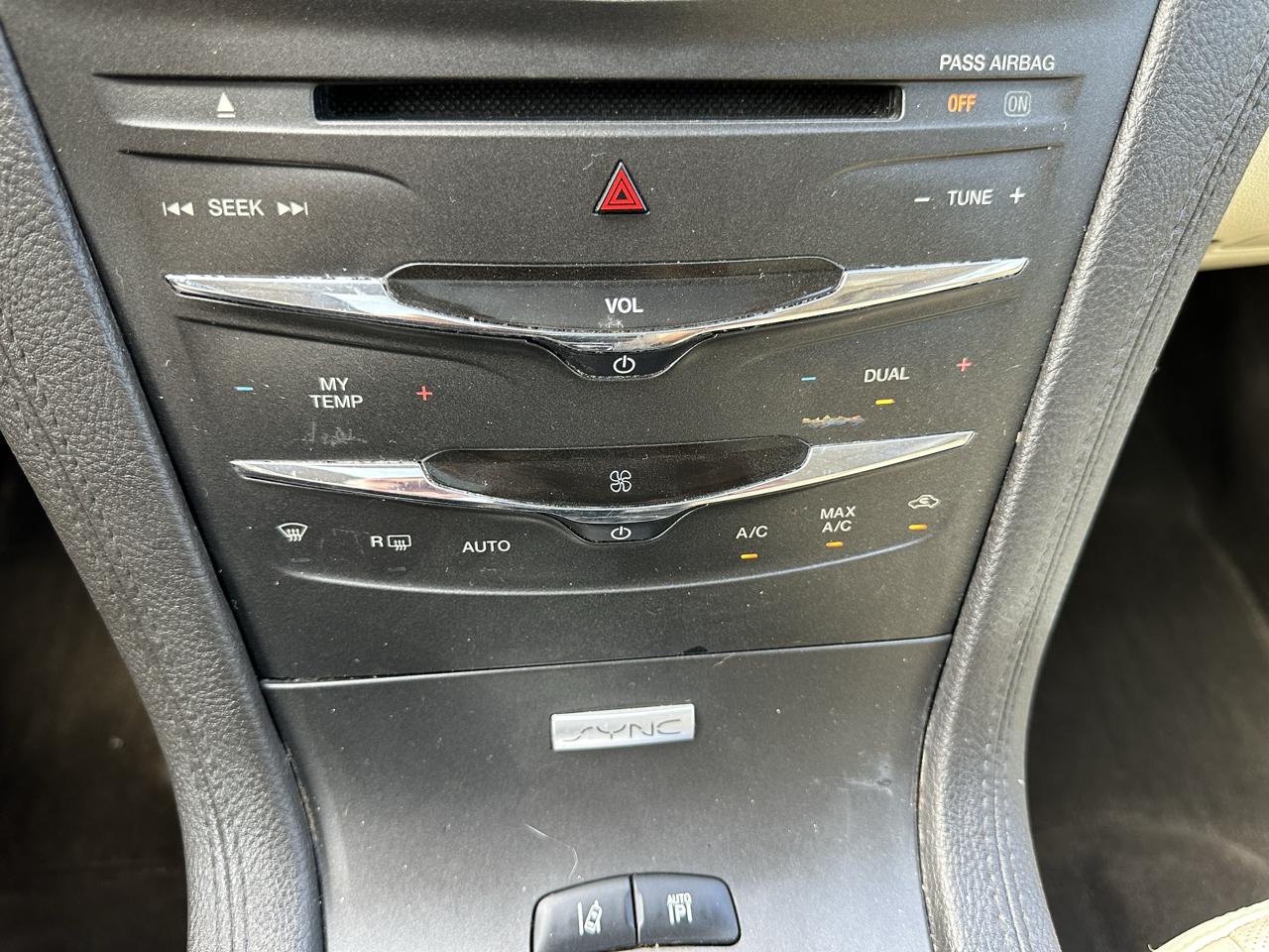 Lincoln MKT 3.5L AWD Standard 2019