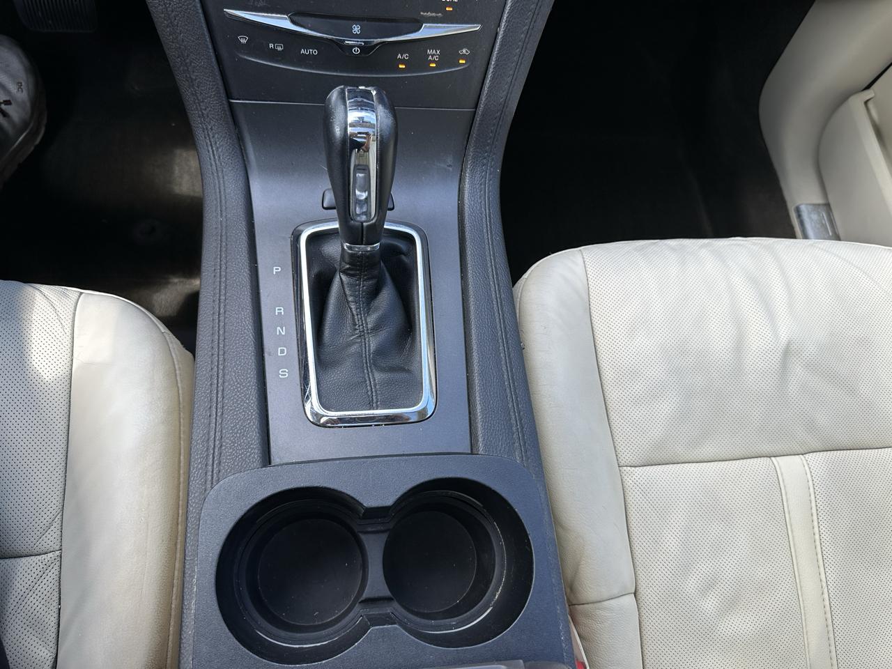 Lincoln MKT 3.5L AWD Standard 2019